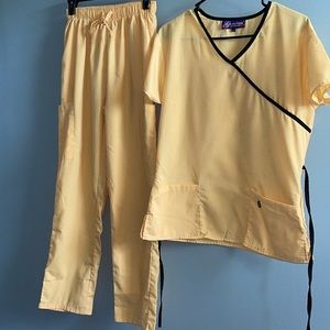 Scrubs-Small-Light Yellow